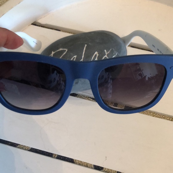 HAVAIANAS blue/white sunglasses - Picture 11 of 12